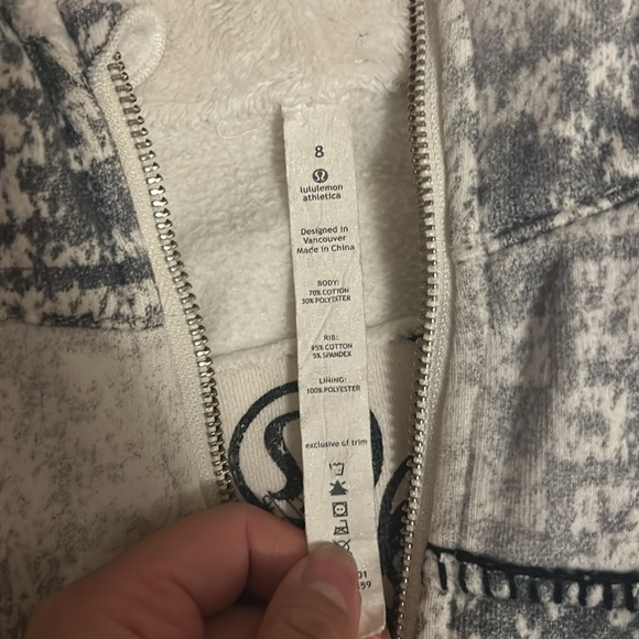 LULULEMON LIMITED EDITION HOODIE SZ 8 - Picture 3 of 8